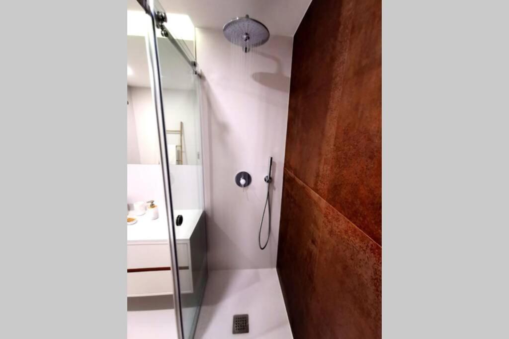 Apartment 188 Avenue, Centro